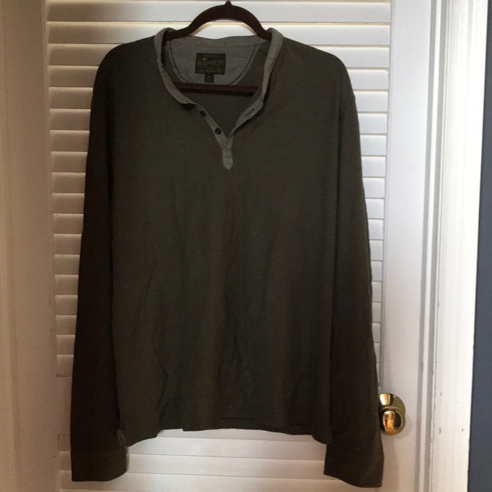 Lucky brand long sleeved 3 button Henley